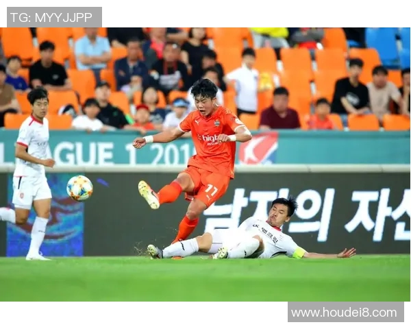 济州联与城南足球激战正酣谁能在这场对决中笑到最后