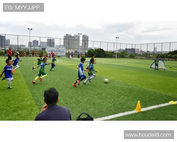 90后足球教练的成长之路与挑战探索